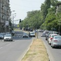 Snimak Rusa U Ustaničkoj ulici oduševio ljude: Rešio da zasuče rukave! Video je da je prljavo i došao je da čisti! (foto)