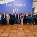 Svečano: Šapić laureatima uručio Nagradu grada Beograda za 2023. godinu