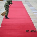 Незвани гости на дочеку Си Ђинпинга: Црвени тепих био је резервисан за председника Кине, а онда су продефиловале оне (фото…