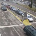 Carinicima bile sumnjice njegove čarapa Zaustavili vozača na Batrovcima, kada su pogledali dole krenuo je opšti pretres