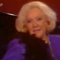 Bila agent CIA, udavala se 3 puta, volela pevača, a umrla u samoći: Komšije je našle u fotelji a na dan Loline sahrane…