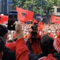 Gađali su igrače Srbije, a sada prozivaju fifu Zabranjeni navijači Albanije besni posle kazne savezu