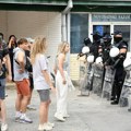Svi pričaju o pesmi koju studenti u Novom Sadu puštaju policiji: „To im direktno udara na savest“