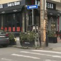 Izbio požar u "Vinoteci" na Vračaru, nema informacija da li je bačen molotovljev koktel