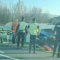 Devetoro povređenih u stravičnom udesu na autoputu kod Manojlovca