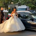 (Video) Najromantičniji prvi ples: Trudna Jovana i Bogdan igraju, a na ogromnom ekranu njihove slike: Evo kako se sada misica…