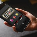Apple, Google i Meta pred tužbama teškim milijarde: Navodno profitirali od slot mašina u aplikacijama