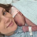 Porodila se Lejla Hot Pevačica na svet donela devojčicu: "Dobro nam došla medena, već si beskrajno voljena", stigle čestitke…