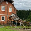 (Foto) Snažna oluja pogodila sever Slovenije: Oštećeno više od 150 objekata, nanosi grada i do metar