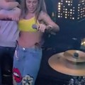 Naša pevačica ne nosi donji veš na nastupima, a sad obožava samo mladje momke: Otkrila sve intimne detalje
