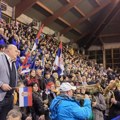 Trubači u Vranju čekaju Vučića: Vesela atmosfera pred početak skupa liste "Aleksandar Vučić - Srbija ne sme da stane"…