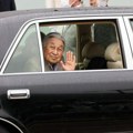 Bivši japanski car Akihito podvrgnuće se bolničkim kardiološkim pregledima