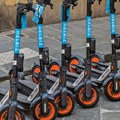 Zakon strožiji prema trotinetima Postaju lako električno vozilo sa ozbiljnijim pravilima nego do sada