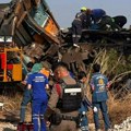 Na Tajlandu kran pao na voz u pokretu: Najmanje 22 osobe poginule, 79 povređeno