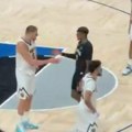 Sportska i ljudska veličina: Jokić pružio ruku protivniku koji ga je javno prozivao!