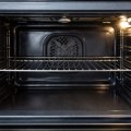 Očistite potpuno crnu i zagorelu rernu bez ribanja uz pomoć sitnice od 20 dinara koju već imate u kući