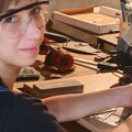 Kad viljuška postane minđuša: Novosađanka Ana od starog escajga pravi unikatan nakit i pretvara uspomene u dragocenosti