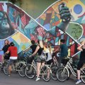 Večeras biciklistička tura obilaska murala i bioskop na otvorenom