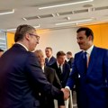 "Srdačan i kratak susret": Vučić razgovarao sa emirom Katara, pa mu uputio poziv da dođe u Srbiju