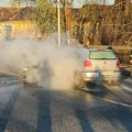 "Dim se pretvorio u veliki plamen": Zapalio se automobil u širem centru Kragujevca