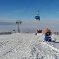 Leskovčanin teško povređen prilikom pada na skijalištu na Staroj Planini, stavljen u veštačku komu