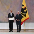 Predsednik Nemačke zvanično imenovao Merca za novog kancelara