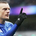 Pobeda Lestera i 200. gol Vardija na oproštaju (video)