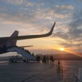 FOTO: Avion iz Beograda za Abu Dabi se vraća za Srbiju zbog napada Irana na američke baze