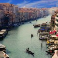 Stanovnici Venecije besni: Turisti otkrili kako da umesto 90 potroše samo dva evra na vožnju gondolom