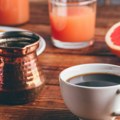 Koliko dugo se kofein zadržava u vašem organizmu nakon šolje kafe?