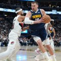 Novi Jokićev tripl-dabl, Denver preživeo 25 trojki Portlanda i slavio u produžetku