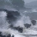 Japanu preti opasan tajfun: Građanima stiglo zabrinjavajuće upozorenje