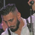 Peva na plejbek, gosti tražili pare nazad Isplivao skandalozan snimak Darka Lazića, razočarani fanovi masovno napuštali…