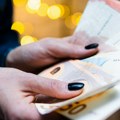 Na račun hiljada zaposlenih u ovoj zemlji stiže uplata od 300 evra