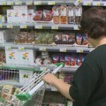 Roba u prodavnicama i dalje skupa, građani nezadovoljni: "Cene kao akcijske, a ništa nije sniženo"