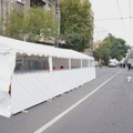 Širi se Ćacilend: Postavljaju šatore ispred RTS i Glavne pošte