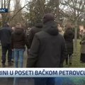 Vučić i Pelegrini u Bačkom Petrovcu: Sastanak sa Slovacima uz protest građana