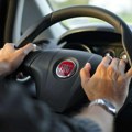 U Srbiji godišnje bez vozačke dozvole ostane između 1.800 i 2.000 vozača