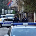Privedena dva maloletnika zbog sumnje da su zapalila mrežu na garaži na Obilićevom vencu