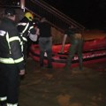 У Крагујевцу евакуисано 12 људи и једно дете