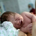 „Očekuje se veliki broj zahteva za obeštećenje“: Ustavni sud doneo odluku u korist porodilja