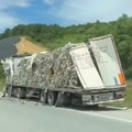 Sudarila se dva kamiona na putu Pirot – Bela Palanka