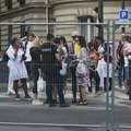 Francuska policija uklonila beskućnike i migrante iz Pariza: Silom potrpani u autobuse pred početak svečanog otvaranja Igara…