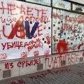 Studenti i građani išarali prostorije SNS-a: “Ubice”, “Lopovi”, “Dokle više?” (FOTO)