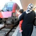 Nemačka zabranila migrantima da dovedu porodicu! Mohamed se muči sa bolesnim sinom, Nemci neumoljivi (foto)