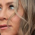 Intimna scena od koje se svima slošilo: Dženifer Aniston snimila nešto što je prešlo granice ukusa, sve joj je teško palo