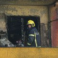 Izbio požar u stanu na Čukarici: Vatrogasci na terenu