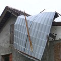 Komisije na terenu procenjuju štetu od olujnog nevremena u takovskim selima