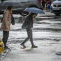 Oblačno i hladno sa kišom, na planinama sneg