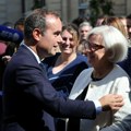Premijer Francuske: Buduća vlada mora da demonstrira posvećenost obnovi